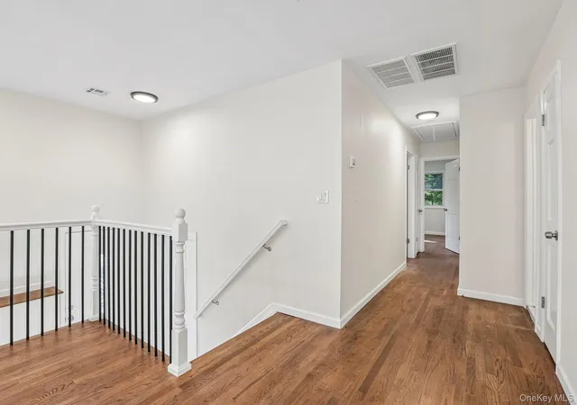Photo 4 of House for sale at 34 Cricketown Rd, Stony Point, NY 10980 | MLS# 1054234 | Listing updated on 2026-10-07