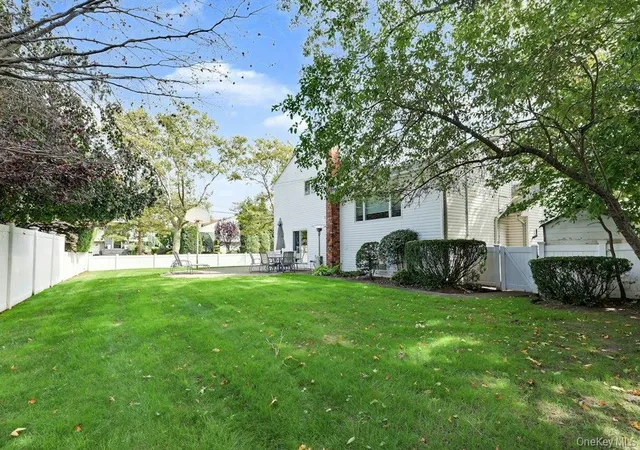 Photo 3 of Sale Pending at 2039 Blanche Ln, Hempstead, NY 11566 | MLS# 1054235 | Listing updated on 2026-10-08