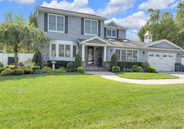 Photo 1 of Single family home for sale at 148 Wyandanch Ave, Babylon, NY 11702 | MLS# 1054244 | Listing updated on 2026-09-29