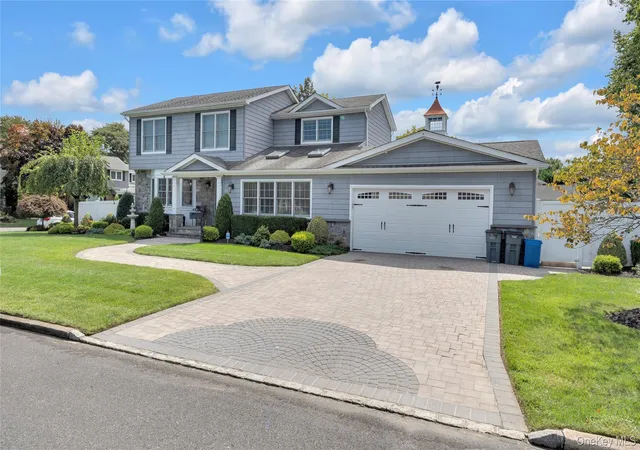 Photo 2 of Single family home for sale at 148 Wyandanch Ave, Babylon, NY 11702 | MLS# 1054244 | Listing updated on 2026-09-29