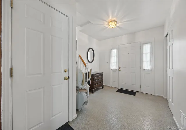 Photo 3 of Single family home for sale at 280 Somerston Rd, Yorktown, NY 10598 | MLS# 1054250 | Listing updated on 2026-10-06