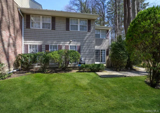 Photo 2 of Condo for sale at 2 Woodtree Dr, Oyster Bay, NY 11797 | MLS# 1054251 | Listing updated on 2026-10-07