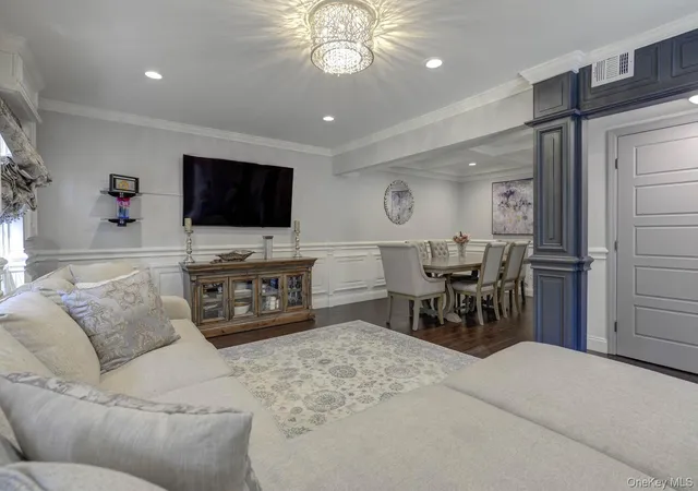Photo 3 of Condo for sale at 2 Woodtree Dr, Oyster Bay, NY 11797 | MLS# 1054251 | Listing updated on 2026-10-07