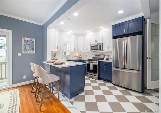 Photo 4 of Single family home for sale at 7 Vinton St, Long Beach, NY 11561 | MLS# 1054257 | Listing updated on 2026-10-04