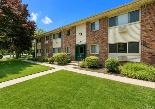 Photo 2 of Condo for sale at 2439 Union Blvd #3A, Islip, NY 11751 | MLS# 1054259 | Listing updated on 2026-09-29