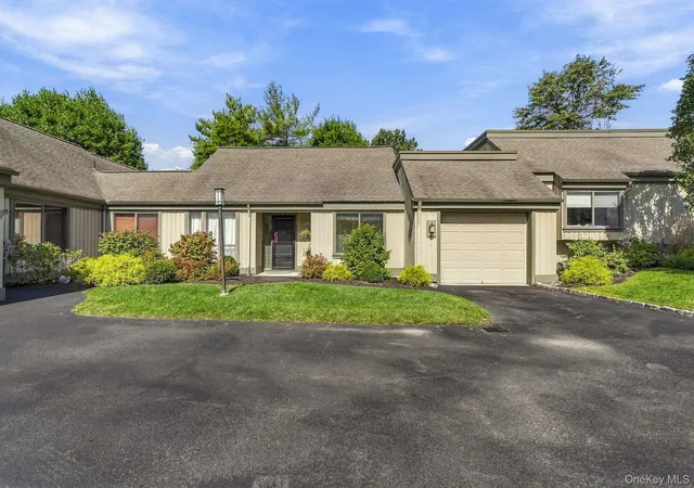 Photo 1 of Condo for sale at 512 Heritage Hills #C, Somers, NY 10589 | MLS# 1054270 | Listing updated on 2026-10-02