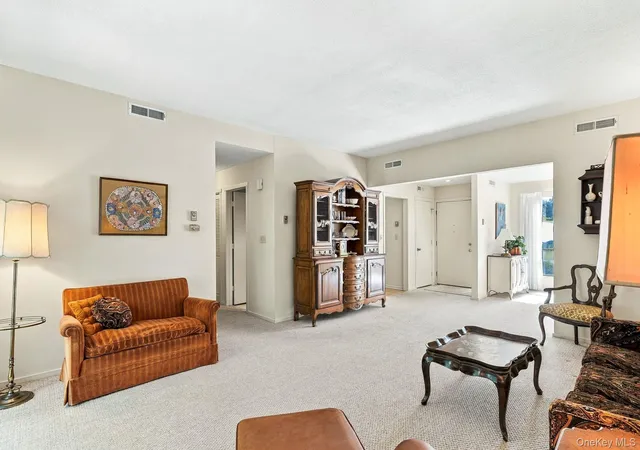Photo 4 of Condo for sale at 512 Heritage Hills #C, Somers, NY 10589 | MLS# 1054270 | Listing updated on 2026-10-02