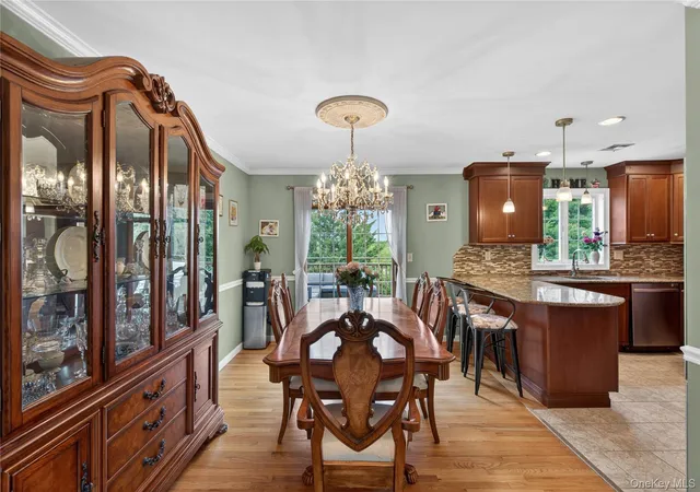 Photo 4 of Single family home for sale at 5 Columbia Cir, Woodbury, NY 10930 | MLS# 1054281 | Listing updated on 2026-10-08