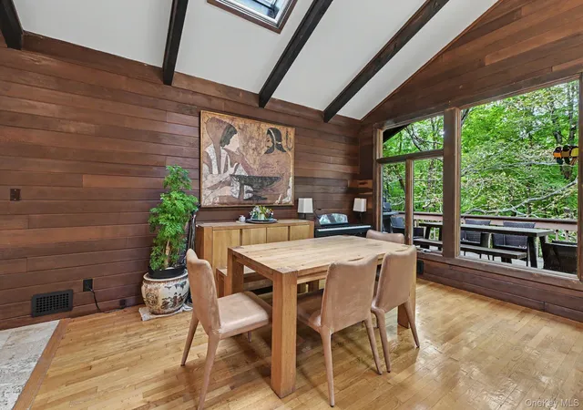 Photo 3 of Single family home for sale at 380 Long Ridge Rd, Pound Ridge, NY 10576 | MLS# 1054284 | Listing updated on 2026-10-08