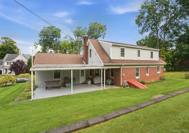 Photo 3 of Single family home for sale at 25 E Willow St, Beacon, NY 12508 | MLS# 1054298 | Listing updated on 2026-10-04