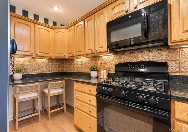 Photo 4 of Sale Pending at 331 N Greeley Ave, New Castle, NY 10514 | MLS# 1054305 | Listing updated on 2026-10-28