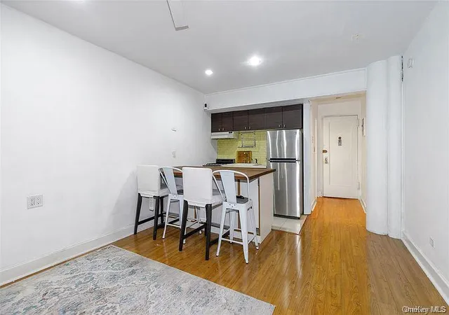 Photo 3 of House for sale at 15 Canterbury Rd #C10, North Hempstead, NY 11021 | MLS# 1054330 | Listing updated on 2026-09-29