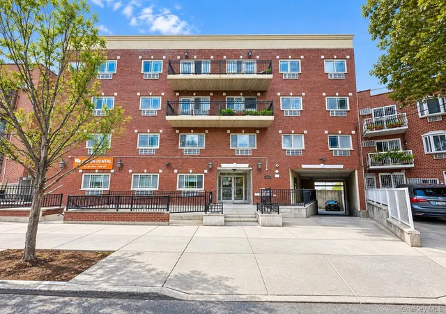 Condo for sale at 7617 46th Avenue #4A, New York, NY 11373 | MLS# 1054336