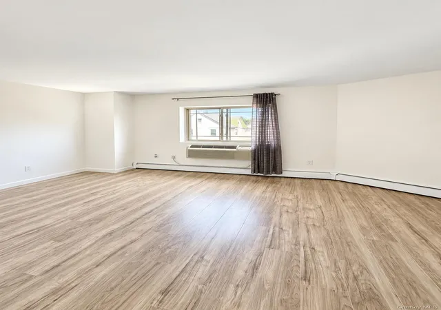 Photo 4 of Condo for sale at 7617 46th Avenue #4A, New York, NY 11373 | MLS# 1054336 | Listing updated on 2026-09-28