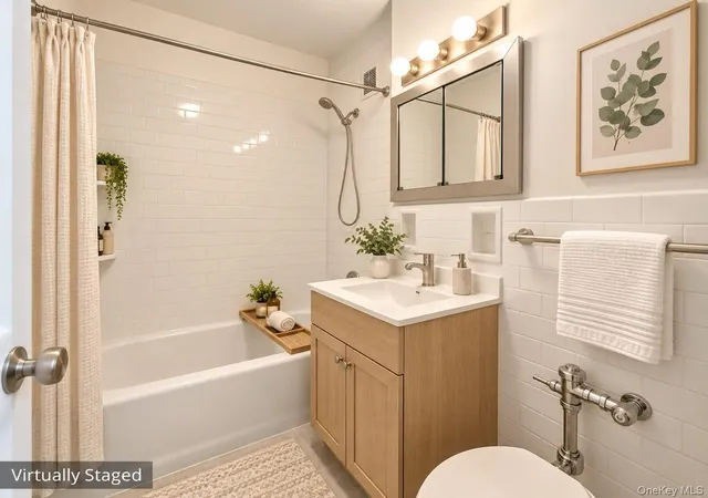 Photo 4 of House for sale at 142-05 Roosevelt Ave #517, New York, NY 11354 | MLS# 1054337 | Listing updated on 2026-09-24