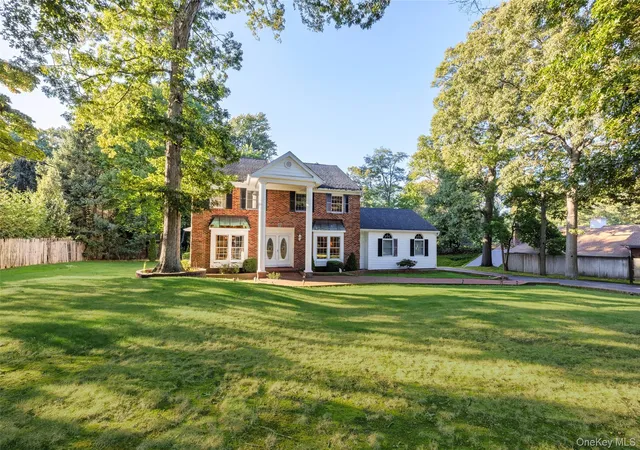 Photo 1 of Single family home for sale at 282 Harned Rd, Smithtown, NY 11725 | MLS# 1054349 | Listing updated on 2026-10-08