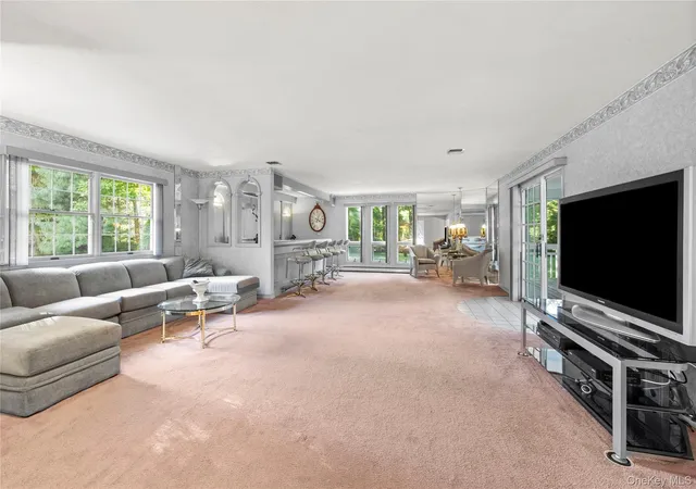 Photo 4 of Single family home for sale at 282 Harned Rd, Smithtown, NY 11725 | MLS# 1054349 | Listing updated on 2026-10-08
