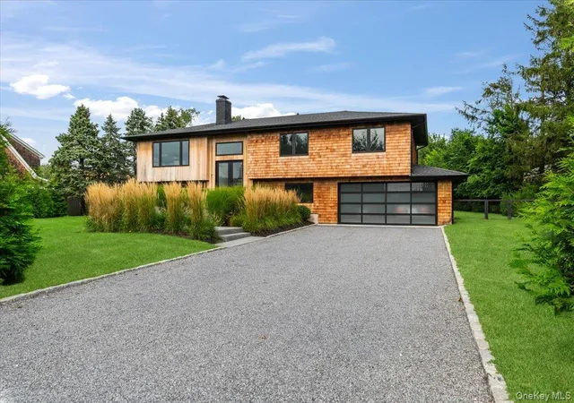 Photo 2 of Single family home for sale at 40 Knollwood Dr, Southampton, NY 11968 | MLS# 1054363 | Listing updated on 2026-10-07