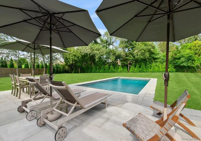 Photo 4 of Single family home for sale at 40 Knollwood Dr, Southampton, NY 11968 | MLS# 1054363 | Listing updated on 2026-10-07