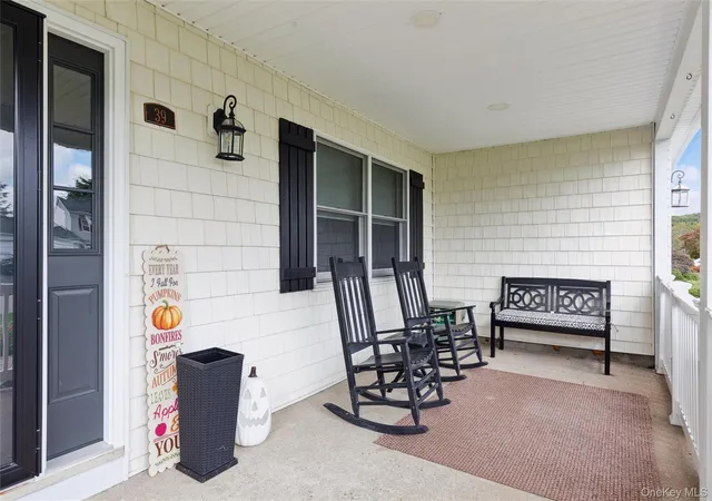 Photo 3 of Single family home for sale at 39 Hargrove Dr, Brookhaven, NY 11790 | MLS# 1054366 | Listing updated on 2026-09-25