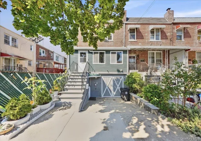 Photo 2 of House for sale at 3309 Hone Ave, New York, NY 10469 | MLS# 1054369 | Listing updated on 2026-10-01