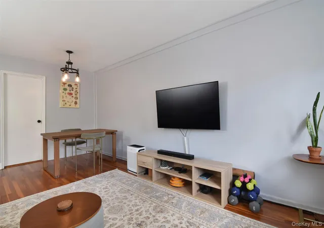 Photo 4 of House for sale at 140 N Broadway #L-4, Irvington, NY 10533 | MLS# 1054372 | Listing updated on 2026-10-17