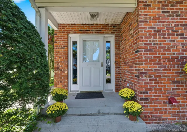 Photo 3 of Single family home for sale at 76 Hernan Ave, Oyster Bay, NY 11560 | MLS# 1054412 | Listing updated on 2026-10-07