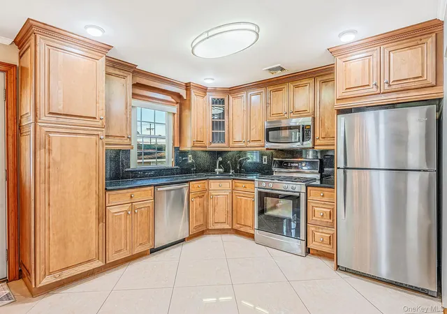 Photo 3 of Single family home for sale at 719 3rd Street, West Babylon, NY 11704 | MLS# 1054421 | Listing updated on 2026-09-27