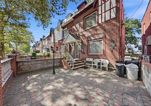 Single family home for sale at 11226 197th Street, New York, NY 11412 | MLS# 1054425
