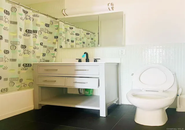 Photo 4 of Condo for sale at 60-70 Woodhaven Blvd #3D, New York, NY 11373 | MLS# 1054472 | Listing updated on 2026-09-24