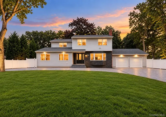 Photo 1 of Single family home for sale at 140 Seaman Neck Rd, Huntington, NY 11746 | MLS# 1054477 | Listing updated on 2026-09-30