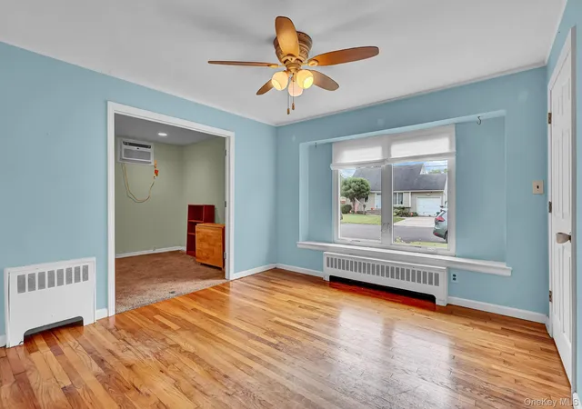 Photo 3 of Single family home for sale at 316 39th Street, Babylon, NY 11757 | MLS# 1054482 | Listing updated on 2026-09-27