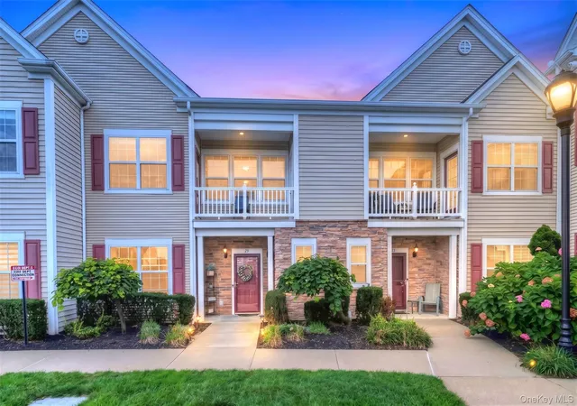 Condo for sale at 50 Wexford Ln, Hempstead, NY 11572 | MLS# 1054487