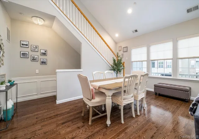 Listing Photo 4 - Condo for sale in building located at 50 Wexford Ln, Hempstead, NY 11572