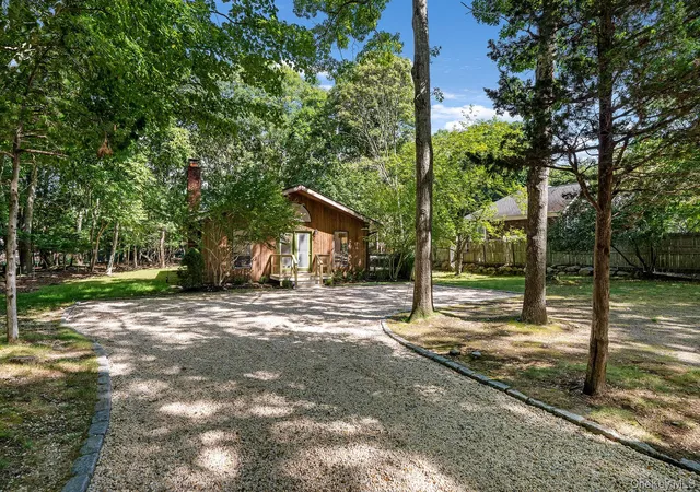 Photo 2 of Single family home for sale at 66 Sycamore Dr, East Hampton, NY 11937 | MLS# 1054494 | Listing updated on 2026-10-03