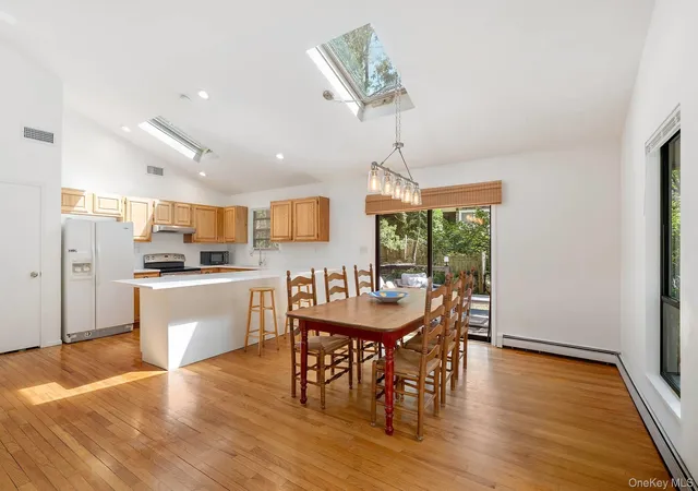 Photo 4 of Single family home for sale at 66 Sycamore Dr, East Hampton, NY 11937 | MLS# 1054494 | Listing updated on 2026-10-03