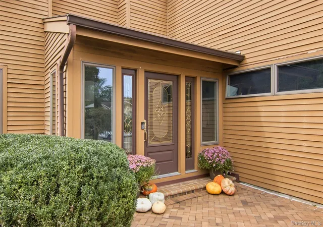 Photo 2 of Single family home for sale at 16 Bridle Path Ln, Brookhaven, NY 11777 | MLS# 1054498 | Listing updated on 2026-10-04