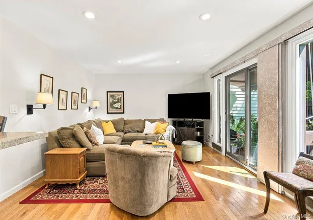 Photo 4 of Condo for sale at 45 Jefferson Oval #G, Yorktown, NY 10598 | MLS# 1054519 | Listing updated on 2026-10-03
