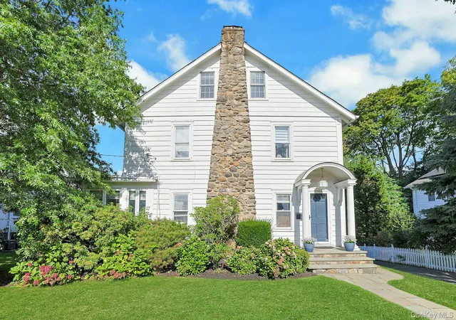 Photo 2 of Sale Pending at 617 Munro Ave, Mamaroneck, NY 10543 | MLS# 1054520 | Listing updated on 2026-10-09
