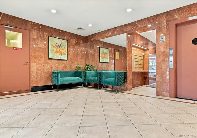 Photo 3 of Condo for sale at 21 Bond St #3J, North Hempstead, NY 11021 | MLS# 1054542 | Listing updated on 2026-09-25