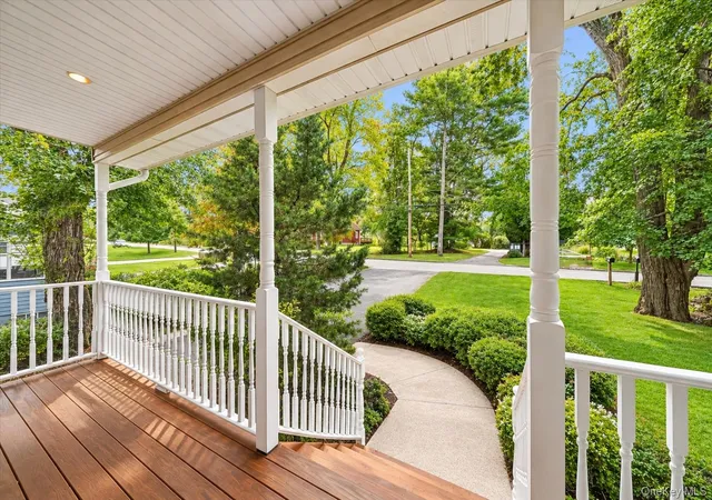 Photo 3 of Single family home for sale at 118 Ridge Rd, Clarkstown, NY 10989 | MLS# 1054550 | Listing updated on 2026-10-06