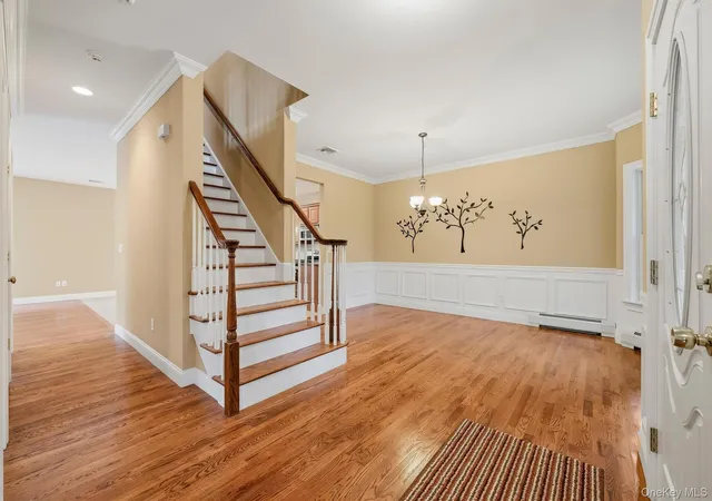 Photo 4 of Single family home for sale at 118 Ridge Rd, Clarkstown, NY 10989 | MLS# 1054550 | Listing updated on 2026-10-06