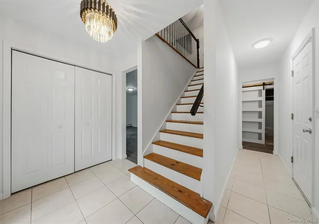 Photo 3 of Single family home for sale at 323 Roosa Gap Rd, Mamakating, NY 12721 | MLS# 1054553 | Listing updated on 2026-10-04