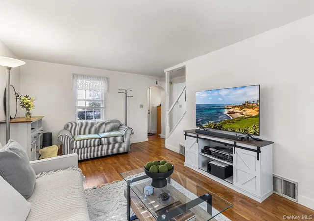 Photo 3 of Single family home for sale at 305 White Rd, North Hempstead, NY 11501 | MLS# 1054573 | Listing updated on 2026-09-26