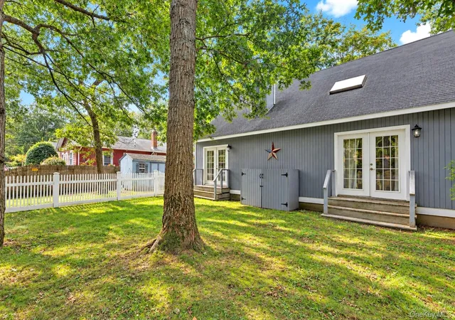 Photo 2 of Single family home for sale at 1 Hampton St, Southampton, NY 11942 | MLS# 1054578 | Listing updated on 2026-10-07