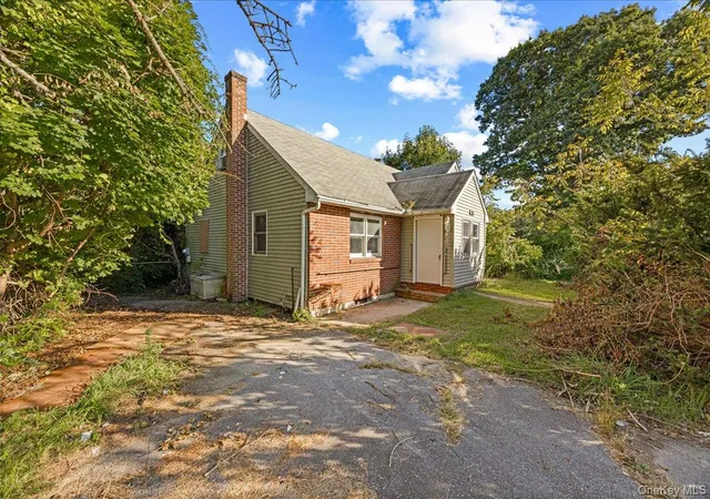 Photo 1 of Single family home for sale at 536 Lake Shore Dr, Patterson, NY 10509 | MLS# 1054588 | Listing updated on 2026-09-29
