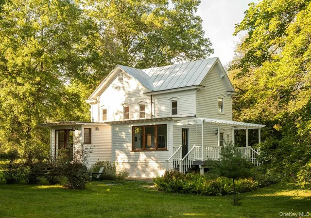 Photo 1 of Single family home for sale at 16 18 Broadway, Red Hook, NY 12583 | MLS# 1054608 | Listing updated on 2026-09-25