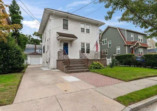 Photo 2 of Single family home for sale at 1051 Roselle Pl, Hempstead, NY 11598 | MLS# 1054627 | Listing updated on 2026-10-07