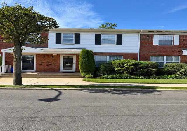 Photo 1 of Condo for sale at 678 Front St #G, Hempstead, NY 11550 | MLS# 1054634 | Listing updated on 2026-10-04
