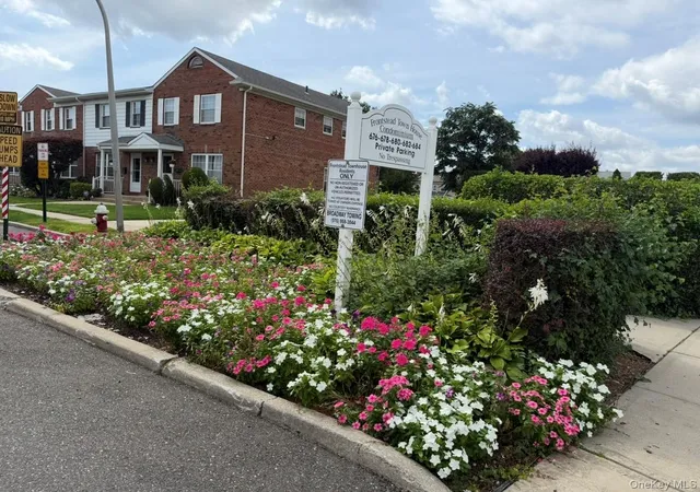 Photo 2 of Condo for sale at 678 Front St #G, Hempstead, NY 11550 | MLS# 1054634 | Listing updated on 2026-10-04